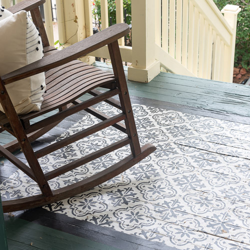 Stenciled Porch Rug with Chalk Paint