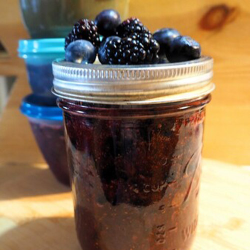 BLACK AND BLUEBERRY FREEZER JAM